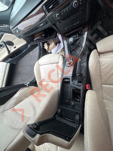 BMW 3 SERIES TOURING E91 2009 2.0 PETROL Centre Console w/Arm Rest