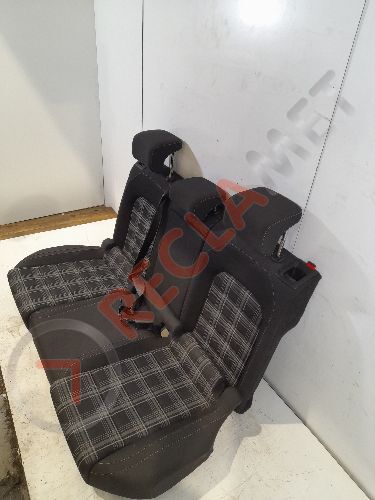 VOLKSWAGEN Golf Gti REAR SEAT