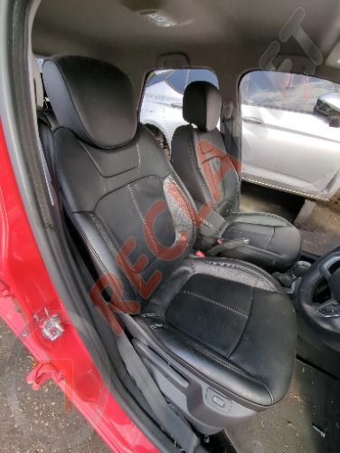 RENAULT CAPTUR GT LINE TCE AUTO O/S RIGHT FRONT SEAT