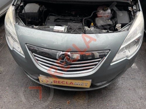 VAUXHALL MERIVA B 2010-2014 MK2 Complete Front Bumper in Silver Z179