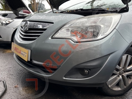 VAUXHALL MERIVA B 2010-2014 MK2 Complete Front Bumper in Silver Z179
